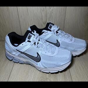 Nike Zoom Vomero 5 Pure Platinum Chrome FN6742-002 Shoes Men’s 10.5 Women’s 12